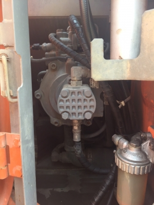 ขายด่วน รถขุด HITACHI ZX135US ปี 2006  สภาพสวย มีลายหัวกระแทก  เก่าญี่ปุ่น  เครื่อง ปั๊มดี   เอวแน่น  สนใจโทร  089-7462641สุวรรณีจ้า