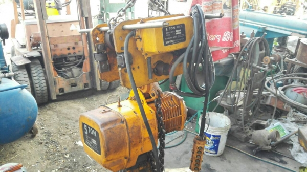 รอกโซ่ไฟฟ้า KITO Made in JAPAN ขนาด 5 ตัน ไฟ 380V. พร้อมตัวเดินบีม สดนอกพึ่งลงตู้ ดึงนิ่มมาเทสได้!! รอกโซ่ไฟฟ้า KITO Made in JAPAN ขนาด 5 ตัน ไฟ 380V. พร้อมตัวเดินบีม สดนอกพึ่งลงตู้ ดึงนิ่มมาเทสได้!!