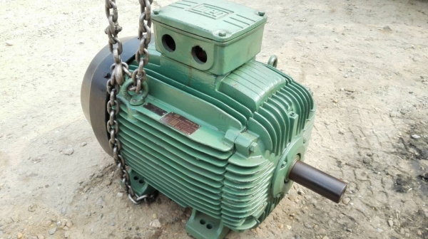 Sell>> มอเตอร์ WEG Made in Germany 50 HP. 380V 1450 RPM. สภาพสวยหมุนนิ่มพร้อมใช้งาน!! Sell>> มอเตอร์ WEG Made in Germany 50 HP. 380V 1450 RPM. สภาพสวยหมุนนิ่มพร้อมใช้งาน!!