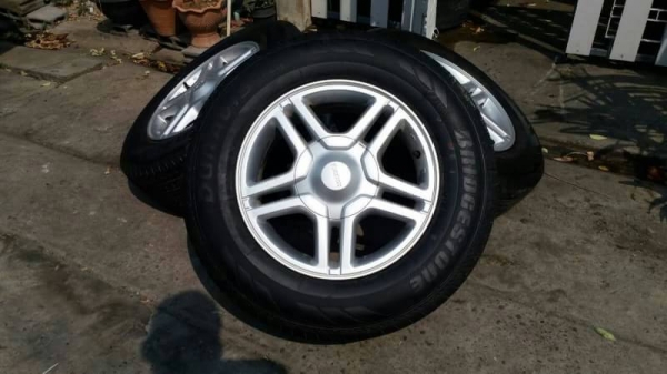 ล้อ isuzu blue power 1.9 พร้อมยาง 215 70 16 ปี 15 ชุดล่ะ 16500