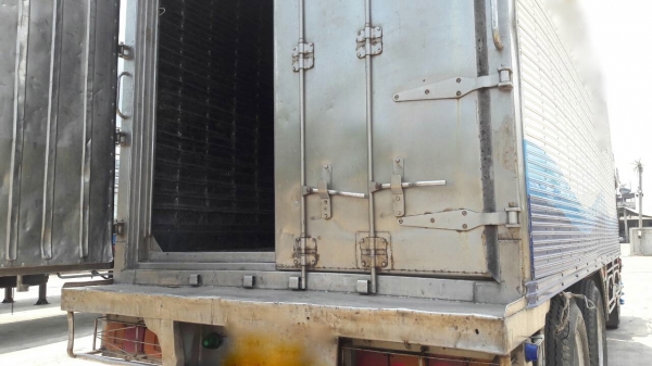 รถฮีโน่ 10 ล้อ ตู้เย็น FL3H  195 แรงม้า. ปี 36.    สนใจติดต่อ  081 - 6079515