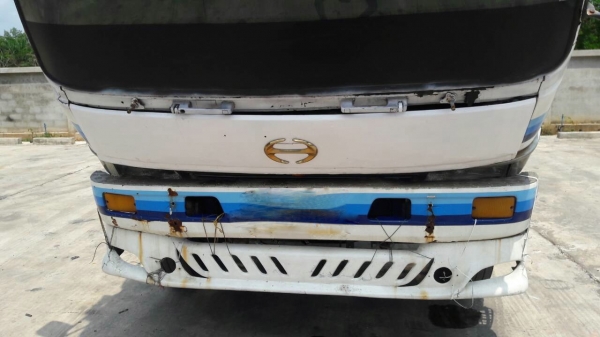 รถฮีโน่ 10 ล้อ ตู้เย็น FL3H  195 แรงม้า. ปี 36.    สนใจติดต่อ  081 - 6079515