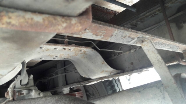 รถฮีโน่ 10 ล้อ ตู้เย็น FL3H  195 แรงม้า. ปี 36.    สนใจติดต่อ  081 - 6079515