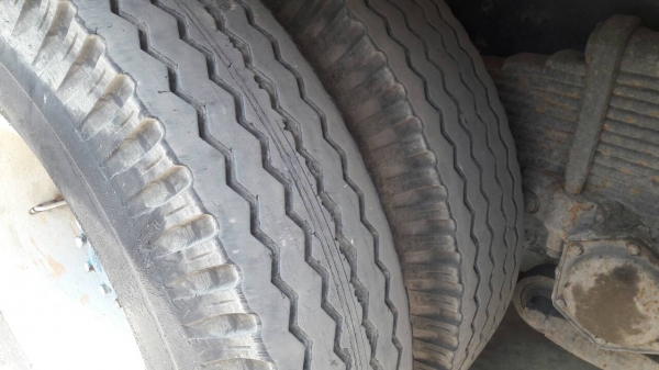 รถฮีโน่ 10 ล้อ ตู้เย็น FL3H  195 แรงม้า. ปี 36.    สนใจติดต่อ  081 - 6079515