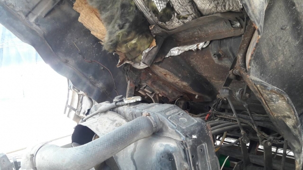 รถฮีโน่ 10 ล้อ ตู้เย็น FL3H  195 แรงม้า. ปี 36.    สนใจติดต่อ  081 - 6079515