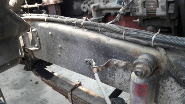 รถฮีโน่ 10 ล้อ ตู้เย็น FL3H  195 แรงม้า. ปี 36.    สนใจติดต่อ  081 - 6079515