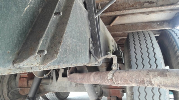 รถฮีโน่ 10 ล้อ ตู้เย็น FL3H  195 แรงม้า. ปี 36.    สนใจติดต่อ  081 - 6079515