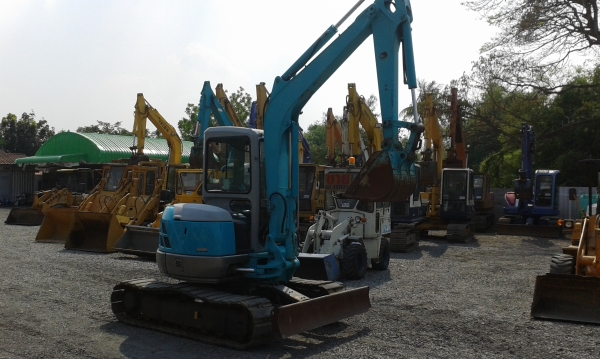 ต้องการขายรถขุดยี่ห้อ KOBELCO -SK45SR-2 นำเข้าจากญี่ปุ่น