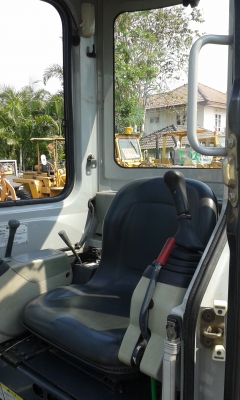 ต้องการขายรถขุดยี่ห้อ KOBELCO -SK45SR-2 นำเข้าจากญี่ปุ่น