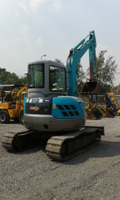 ต้องการขายรถขุดยี่ห้อ KOBELCO -SK45SR-2 นำเข้าจากญี่ปุ่น