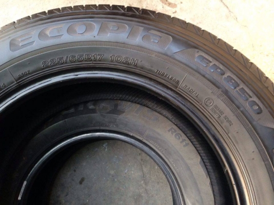 ยาง Bridgstone 225-65-17 ปี 14 รุ่น Ecopla ครบชุด 4 เส้น 3500 ไม่ควรพลาด สภาพสวยๆไม่บวมดอกยางเหลือเยอะเอาไปวิ่งกันใด้อีกยาวค่ะ