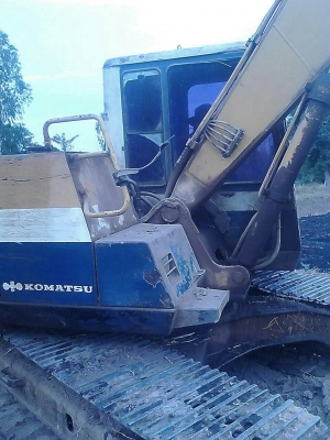 ขาย แบคโฮ KOMATSU PC120-5 เอกสารใบซื้อขาย รถใช้งานอยู่เป็นประจำ ราคาคุยกันได้ครับ