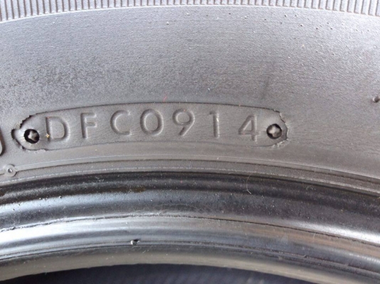 ยาง Bridgstone 265-70-16 ยาง Bridgstone ปี 14 รุ่น Ecopla EP 850 ครบชุด 4 เส้น 6000  ไม่ควรพลาด สภาพสวยๆไม่บวมดอกยางเหลือเยอะ
