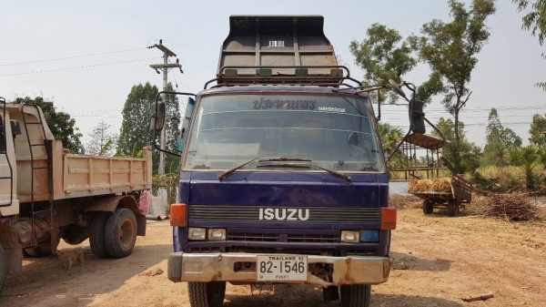 ขาย 6 ล้อดั้ม ISUZU ROCKY ยาง 900 ไม่มีทะเบียน เครื่อง 6BG1 175 แรงม้า เกียร์เสื้อลาย คัสซีสวย พวงมาลัยพาวเวอร์ ราคาคุยกันได้