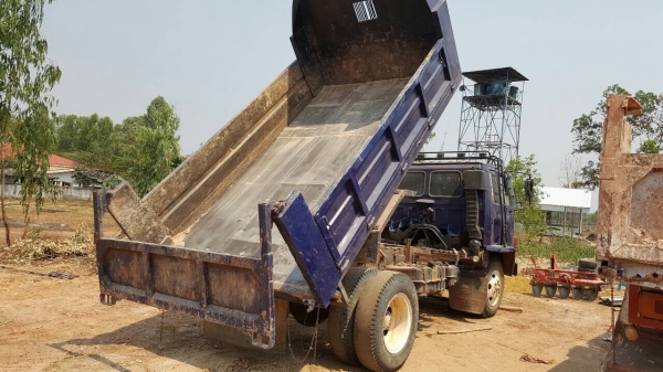 ขาย 6 ล้อดั้ม ISUZU ROCKY ยาง 900 ไม่มีทะเบียน เครื่อง 6BG1 175 แรงม้า เกียร์เสื้อลาย คัสซีสวย พวงมาลัยพาวเวอร์ ราคาคุยกันได้