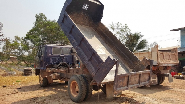 ขาย 6 ล้อดั้ม ISUZU ROCKY ยาง 900 ไม่มีทะเบียน เครื่อง 6BG1 175 แรงม้า เกียร์เสื้อลาย คัสซีสวย พวงมาลัยพาวเวอร์ ราคาคุยกันได้