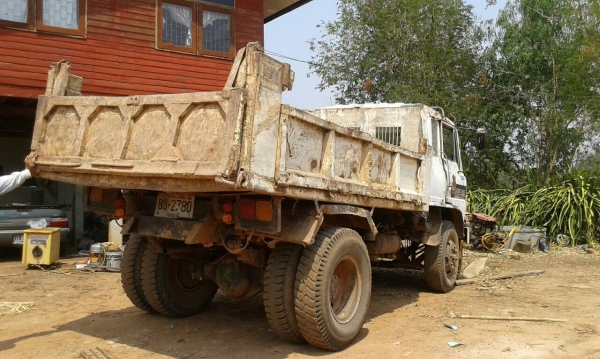 ขาย 6 ล้อดั้ม คัสซีหัวยาว วางหัว F17 ยังไม่ลงเล่ม เครื่อง 6BD1 165 แรงม้า เกียร์ HO เฟืองท้าย FUSO เบรคทิฟฟี่ พาวเวอร์ ทะเบียนครบพร้อมโอน