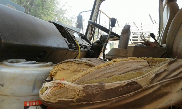 ขาย 6 ล้อดั้ม คัสซีหัวยาว วางหัว F17 ยังไม่ลงเล่ม เครื่อง 6BD1 165 แรงม้า เกียร์ HO เฟืองท้าย FUSO เบรคทิฟฟี่ พาวเวอร์ ทะเบียนครบพร้อมโอน