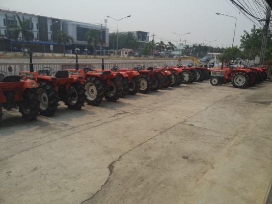 ขายรถไถเก่านอก ใหม่ไทย 15 แรง 19 แรง 20-30 แรง มีจำนวน 20 คัน