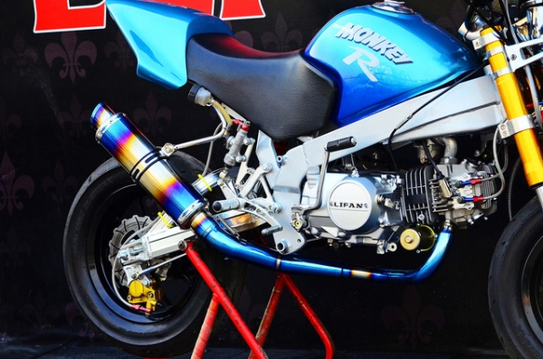 อะไหล่ แต่งรถเพียบ มีโช็คหน้า-หลัง ล้อ เครื่อง ถังน้ำมัน เบาะ และอะไหล่อื่นๆที่แต่งรถทั้งหมด ลดราคา 20-30\%