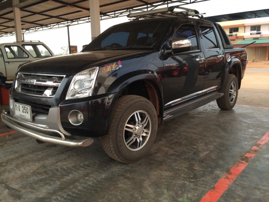 Isuzu dmax2.5 titanium 4ประตูปี54 สวยพร้อมใช้ เล่มพร้อม Isuzu dmax2.5 titanium 4ประตูปี54 สวยพร้อมใช้ เล่มพร้อม
