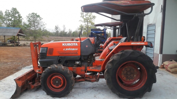 ขายรถไถคูโบต้าL3408diรถพร้อมใช่ครับสีเดิมๆไม่ทำสี