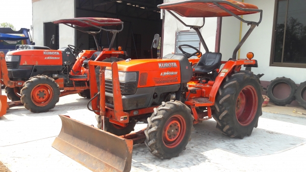 ขายรถไถคูโบต้าL3408diรถพร้อมใช่ครับสีเดิมๆไม่ทำสี