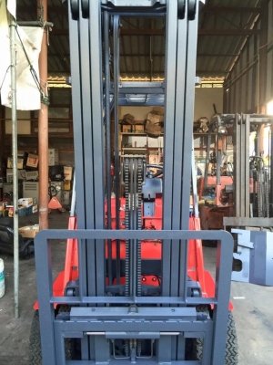 รถโฟล์คลิฟท์ไฟฟ้านิชิยู 1.8 ตันเสา 5.5 เมตร 3 ท่อนฟลูฟรี ญี่ปุ่น100\%