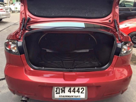 MaZdA3 1.6V รุ่นท็อป 4ประตู เกียร์อัตโนมัติ สีแดง ปี2011