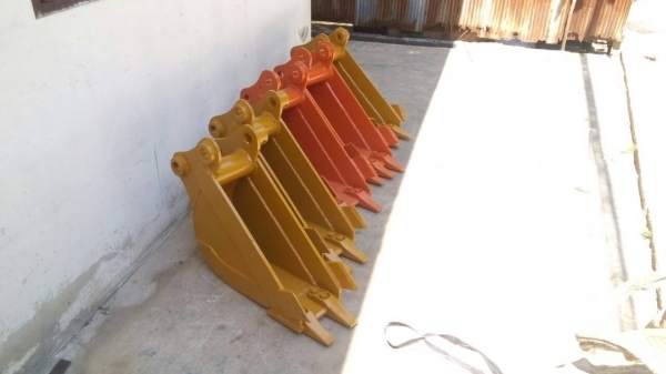 ขายคับบุ้งกี้วางท่อประปา รถแมคโคเล็ก ขนาดความกว้าง. 20-25-30. ซม. รับประกันความแข็งแรง