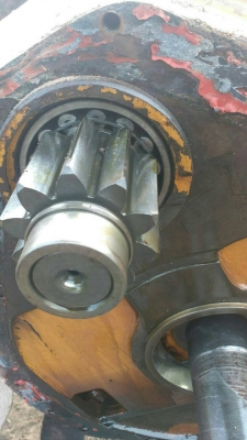 ขายชิ้นส่วนอะไหล่รถแทรกเตอร์ D-4 ของเก่า ถอดจากตัวรถ สภาพสวย มีเฟืองขับ   เฟืองฟรีเนี่ยน หัวฮันเดอร์ ล้อนำ พร้อมใช้งาน