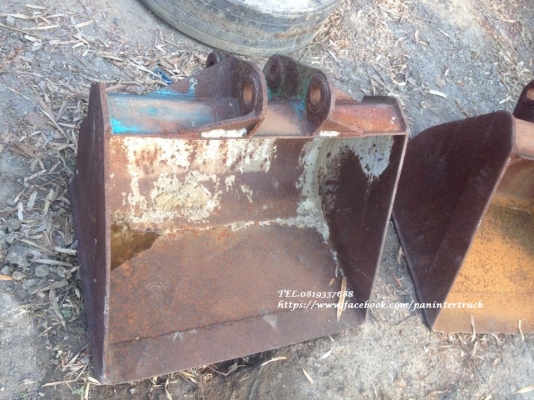 FROM JAPAN BUCKET บุ๊งกี๋ตักสโลปสำหรับรถขุดไซค์ 30,35,40,45/รูสลัก : 40 มิล/ ราคาเพียง (ใบละ) 13,000 บาท สนใจรีบติดต่อ 0819337688