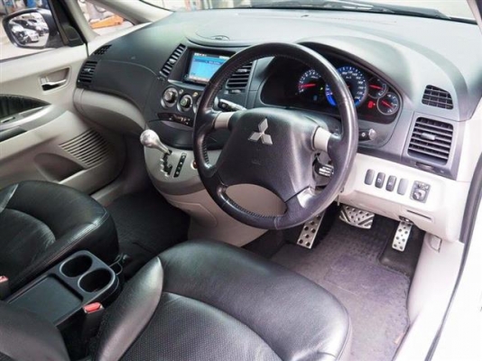 MitSuBiShi Space WaGon 2.4GT สีขาว ปี2009