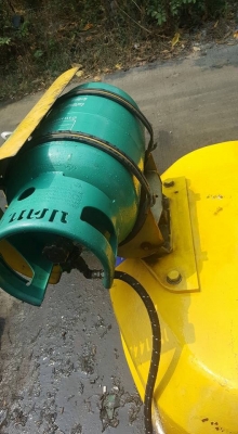 แหล่งรวมรถโฟลค์ลิฟท์มีงาเทอิ้งค์ฟอร์คภาคตะวันออกเป็นรถเสาสูง4.30เมตรแถมบุ๊งกี๋ฟรีเราจัดส่งฟรีทั่วประเทศ/มองหารถงากระดกงาเทอิ้งค์ตักก้อนขี้ยางพารายางถ้วย ราคาใหนเรายินดีจัดหาให้ตามงบประมาณของพี่ๆ