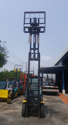 แหล่งรวมรถโฟลค์ลิฟท์มีงาเทอิ้งค์ฟอร์คภาคตะวันออกเป็นรถเสาสูง4.30เมตรแถมบุ๊งกี๋ฟรีเราจัดส่งฟรีทั่วประเทศ/มองหารถงากระดกงาเทอิ้งค์ตักก้อนขี้ยางพารายางถ้วย ราคาใหนเรายินดีจัดหาให้ตามงบประมาณของพี่ๆ