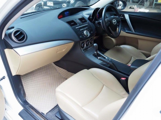Mazda 3 2.0 Sport สีขาว ปี2011 Mazda 3 2.0 Sport สีขาว ปี2011