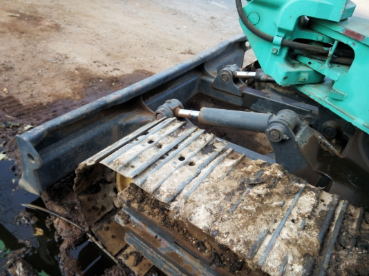 ขายรถแบคโฮ IHI 45 เอกสารอินวอย แทรคเหล็ก ราคา 450000