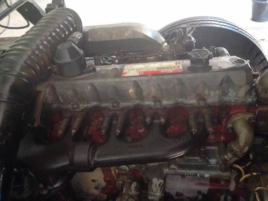 รถดั๊ม 6 ล้อ 195 แรงม้า ขนาดยาง 900-20 อีโน่ รุ่น FF