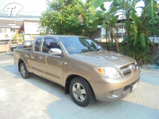 TOYOTA HILUX VIGO 2.5 E XTRA CAB โฉม X-TRA CAB สีบรอนซ์ทอง เกียร์ธรรมดา TOYOTA HILUX VIGO 2.5 E XTRA CAB โฉม X-TRA CAB สีบรอนซ์ทอง เกียร์ธรรมดา