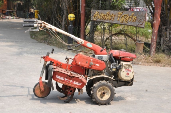 ขายรถพรวนดินYANMAR YK400สาดดิน ยกร่อง แรงดี เบนซิล สภาพสวยเดิมจากญี่ปุ่น มีเกียร์ 15,500เท่านั้น