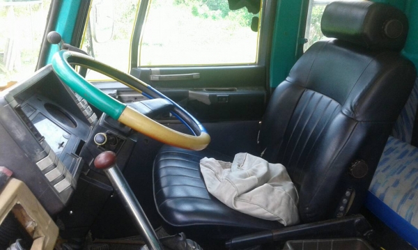 ขายรถบรรทุก 10 ล้อรั้ว ISUZU ROCKY 175 แรงม้า รั้วเหล็ก ราคา 550000