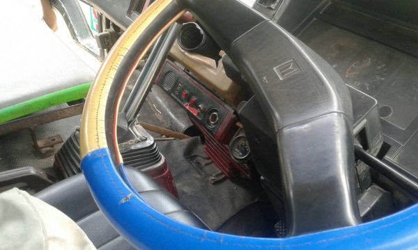 ขายรถบรรทุก 10 ล้อรั้ว ISUZU ROCKY 175 แรงม้า รั้วเหล็ก ราคา 550000