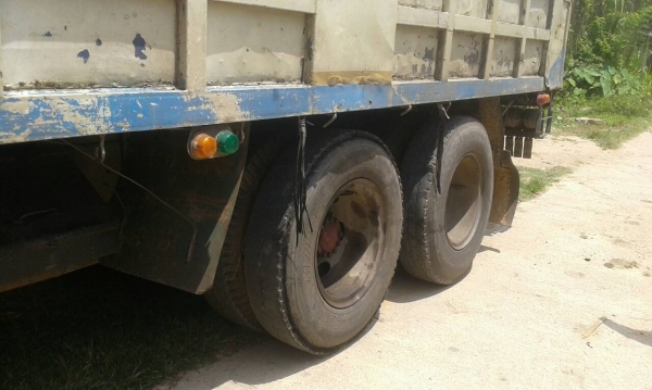 ขายรถบรรทุก 10 ล้อรั้ว ISUZU ROCKY 175 แรงม้า รั้วเหล็ก ราคา 550000