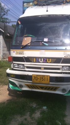 ขายรถบรรทุก 10 ล้อรั้ว ISUZU ROCKY 175 แรงม้า รั้วเหล็ก ราคา 550000