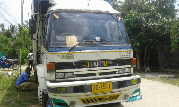 ขายรถบรรทุก 10 ล้อรั้ว ISUZU ROCKY 175 แรงม้า รั้วเหล็ก ราคา 550000