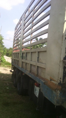 ขายรถบรรทุก 10 ล้อรั้ว ISUZU ROCKY 175 แรงม้า รั้วเหล็ก ราคา 550000