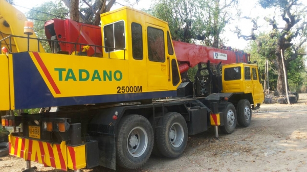ขายด่วนครับ รถเครน TADANO 25 TON M5 รถสวยพร้อมใช้งาน ครับ