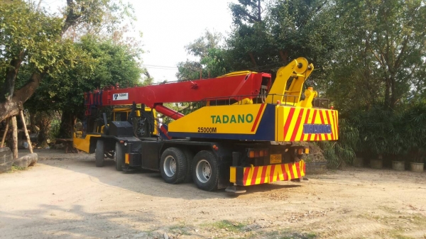 ขายด่วนครับ รถเครน TADANO 25 TON M5 รถสวยพร้อมใช้งาน ครับ