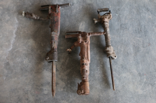 ปั๊มลม Airman 70CFM+หัวสกัด3ชุด