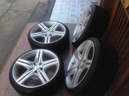 ล้อญี่ปุ่นเเท้ WALD 19 กว้าง8นิ้วครึงอ๊อฟ40ทั้ง4วงเก่าญี่ปุ่นเเท้สีเดิมๆสภาพสวย